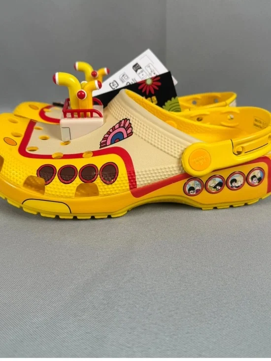 Crocs Beatles yellow submarine women size 9 men’s size 7 - Picture 1 of 7
